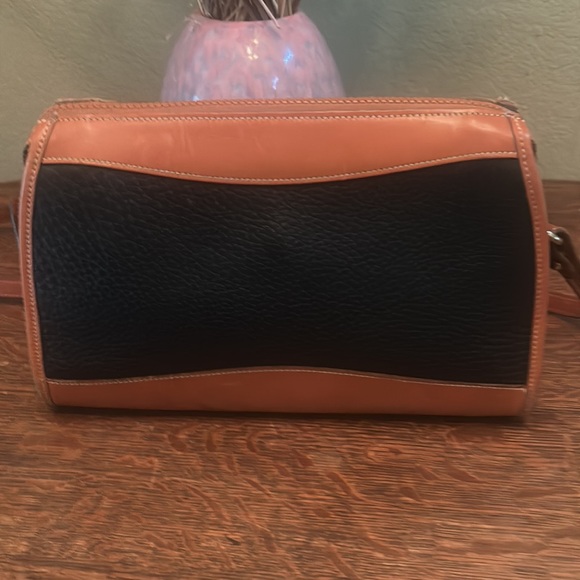 Dooney & Bourke All Weather Leather Vintage Dover Shoulderbag/Crossbody - Picture 6 of 16